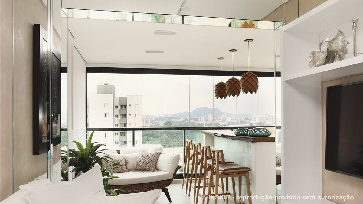 Sala do apartamento da Vila Leopoldina depois da reforma da INSIDE, com estar integrado e luz natural, acervo INSIDE